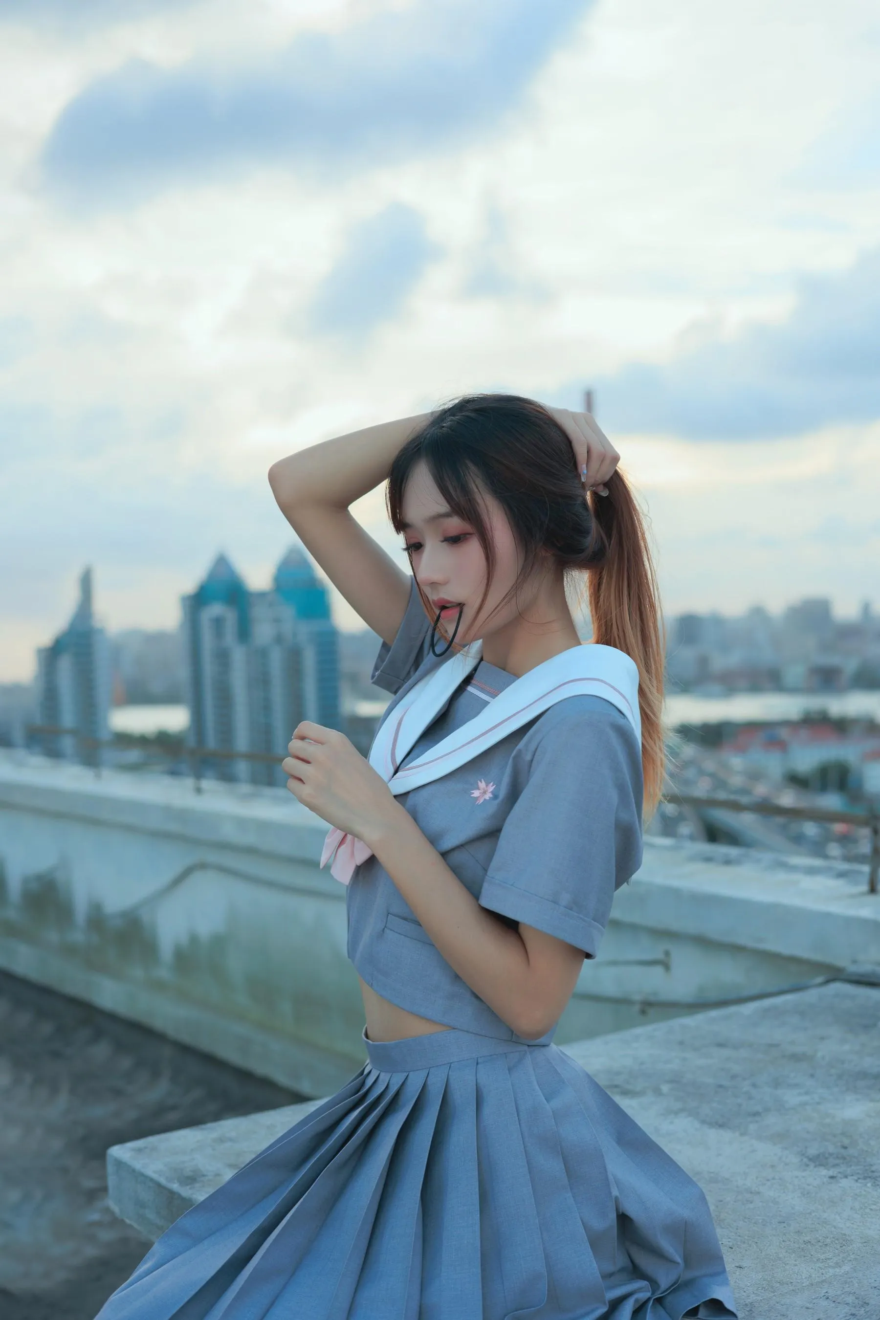 [艺图语] 2022.06.12 天台纸飞机 兔子Zzz不吃胡萝卜 [28P]插图